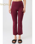 3/4 Yogahose von mandala enganliegend mit leichtem Schlag rot aus tencel