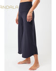 yogahose tulip weiter Schnitt dunkelblau von mandala aus tencel