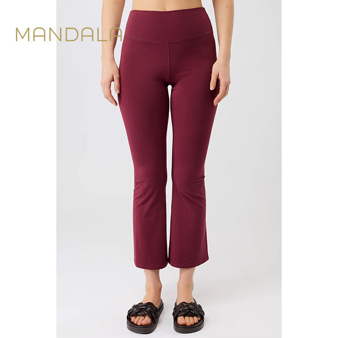 3/4 Yogahose von mandala enganliegend mit leichtem Schlag rot aus tencel