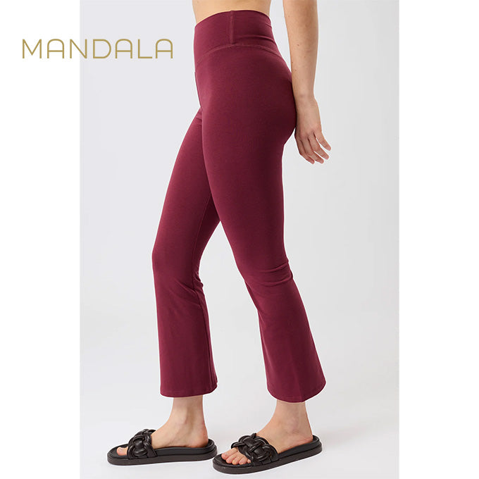 3/4 Yogahose von mandala enganliegend mit leichtem Schlag rot aus tencel