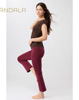 3/4 Yogahose von mandala enganliegend mit leichtem Schlag rot aus tencel