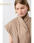 warme weste von mandala sand beige
