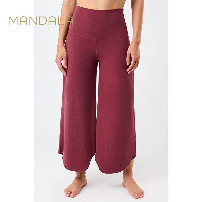 yogahose tulip weiter  Schnitt rot von mandala aus tencel