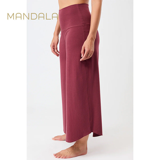 yogahose tulip weiter  Schnitt rot von mandala aus tencel