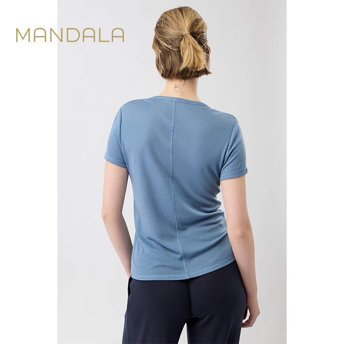t-shirt aus merinowolle von mandala hellblau