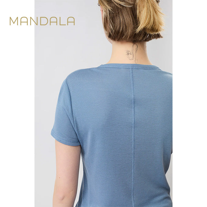 t-shirt aus merinowolle von mandala hellblau