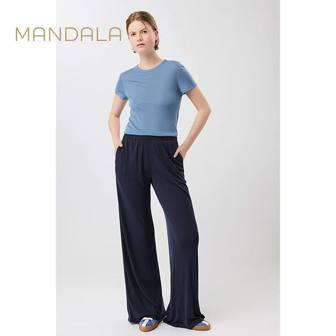 t-shirt aus merinowolle von mandala hellblau