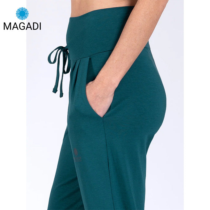 yogahose magadi susan green