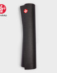 yogamatte pro lite von manduka in schwarz